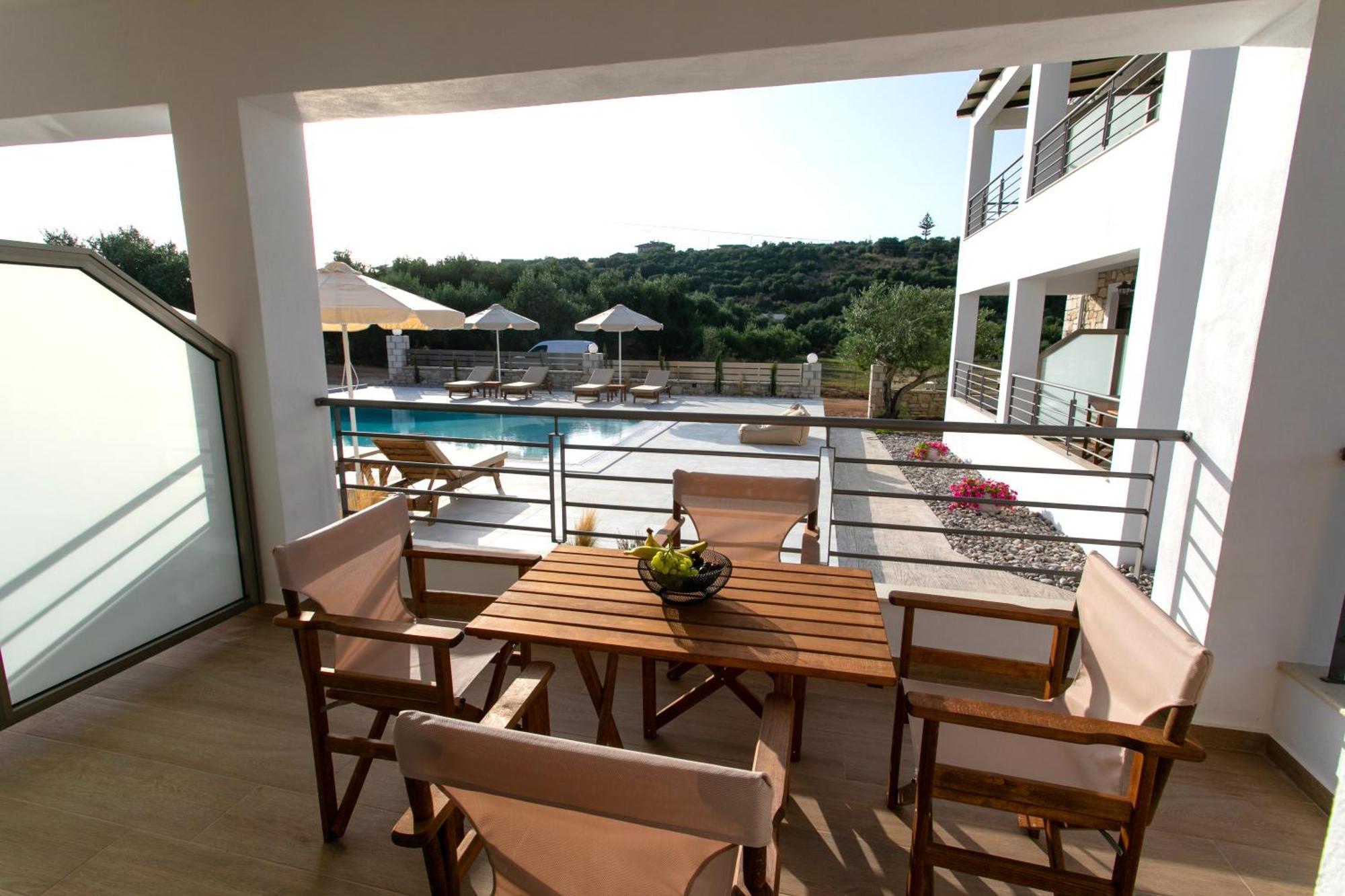Michelangelo Suites And Apartments Valanidorachi Exterior photo